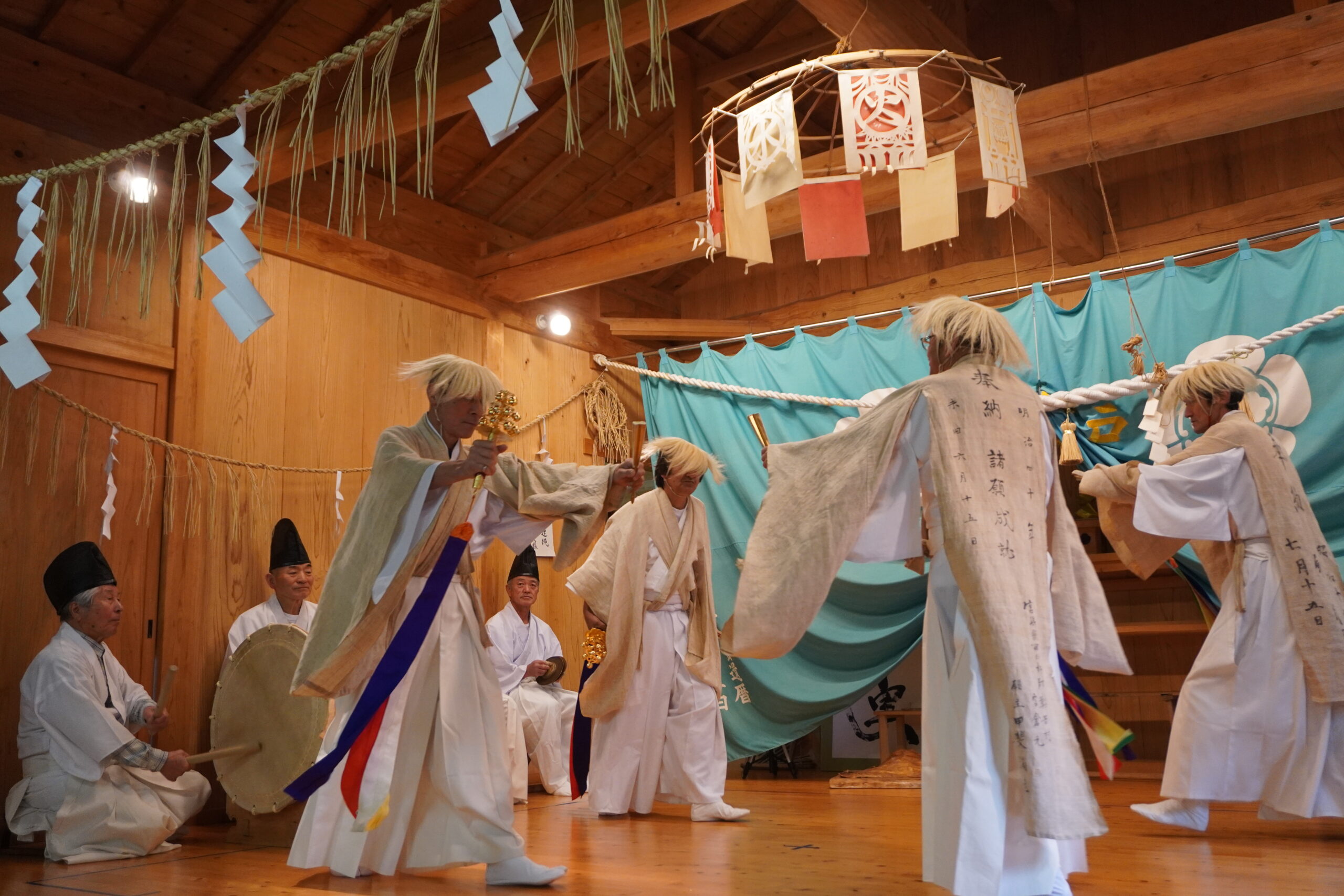 鞍岡祇園神楽の写真